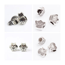 Silver bracelet with a choice of 1 charm